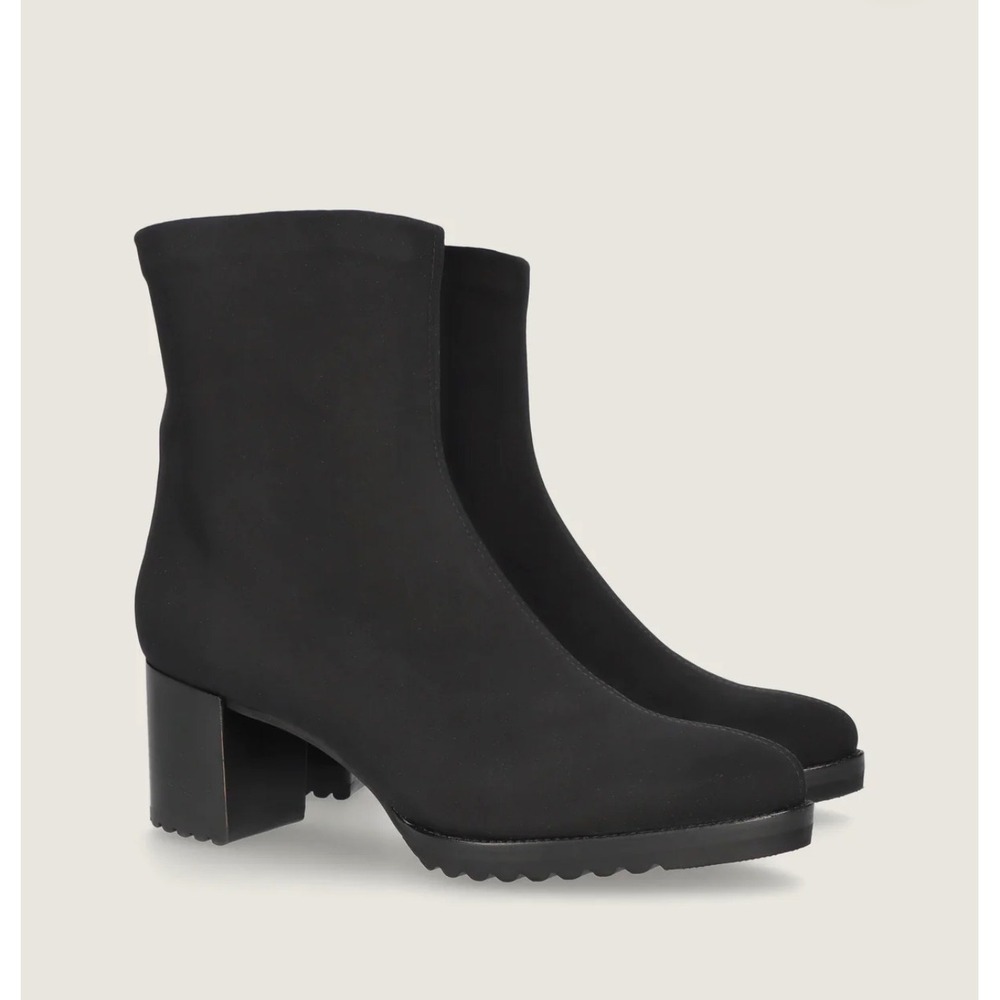 B Darren Sock Ankle Boots Women 8.5M Black Block Heel Lug Sole Square Toe Zipper
